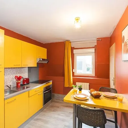 Apartment Le Red Line I Netflix I Billard I Wifi I Parking I Centre-ville - Cosy & Confort Valenciennes