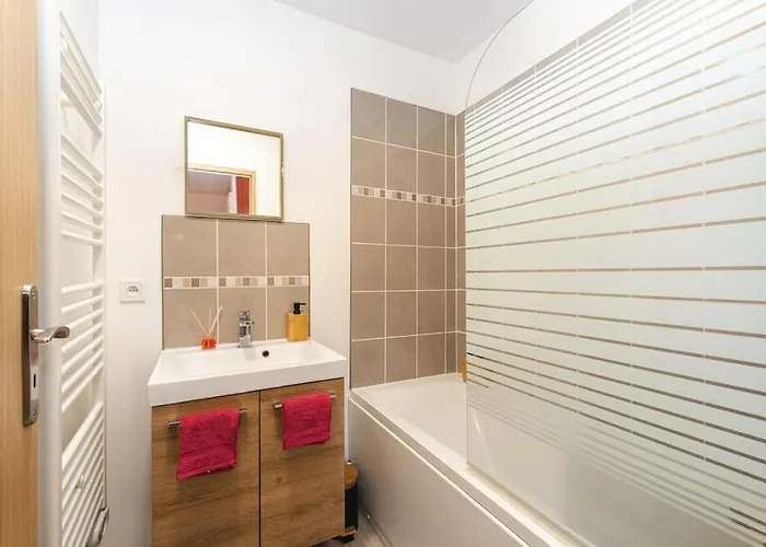 Appartamento Le Red Line I Netflix I Billard I Wifi I Parking I Centre-ville - Cosy & Confort *