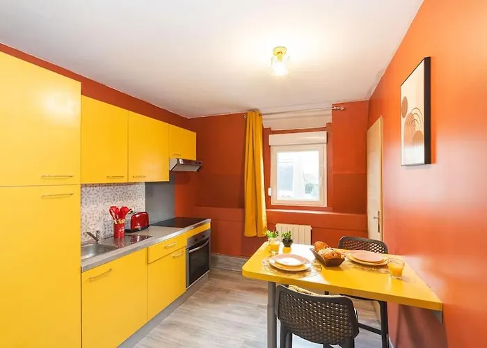 Appartamento Le Red Line I Netflix I Billard I Wifi I Parking I Centre-ville - Cosy & Confort Valenciennes